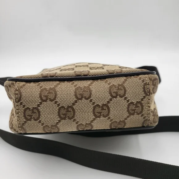 GUCCI GG Supreme Canvas Shoulder Bag..Authentic w/COA.. - Picture 5 of 16